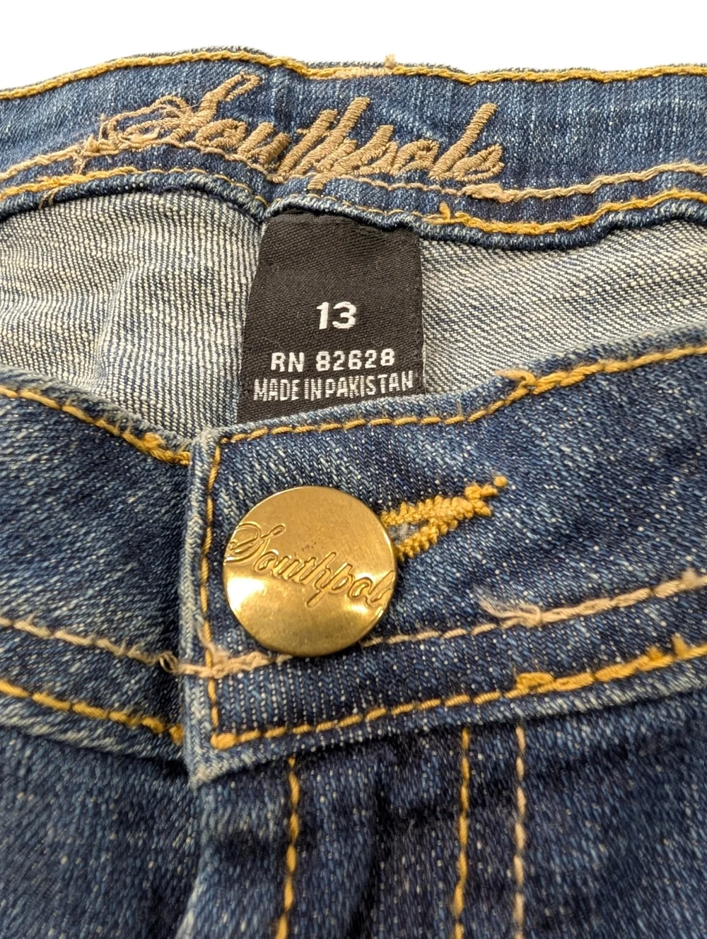 Y2K South Pole Rolled Cuff Denim Capri Jeans with Gold Stud Logo. Sz. 13. W: 36